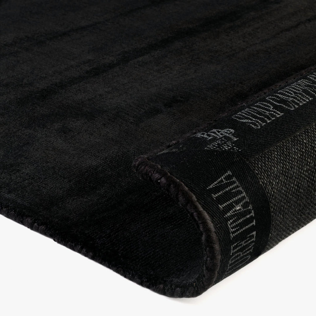 Trendy Shiny Black